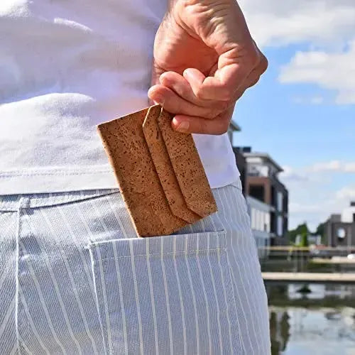 Veganen portemonnee van kurk met RFID-bescherming - licht en compact - 4 vakken voor creditcards | MW99