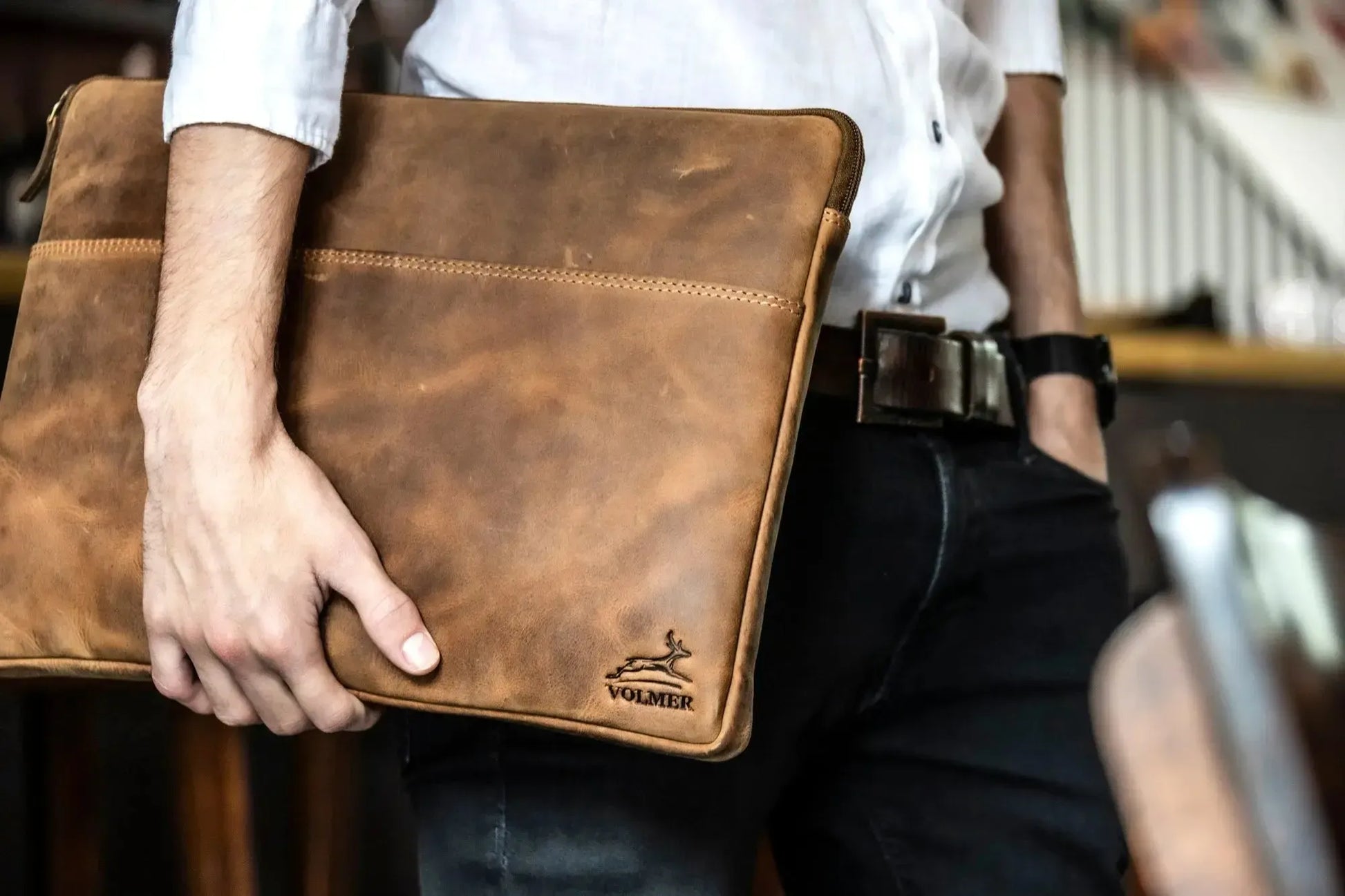 Leather Laptop Sleeve 13.3" / 15.6" With Outer Pocket Fa.Volmer Leather Laptop Sleeve 13.3" / 15.6" With Outer Pocket Fa.Volmer
